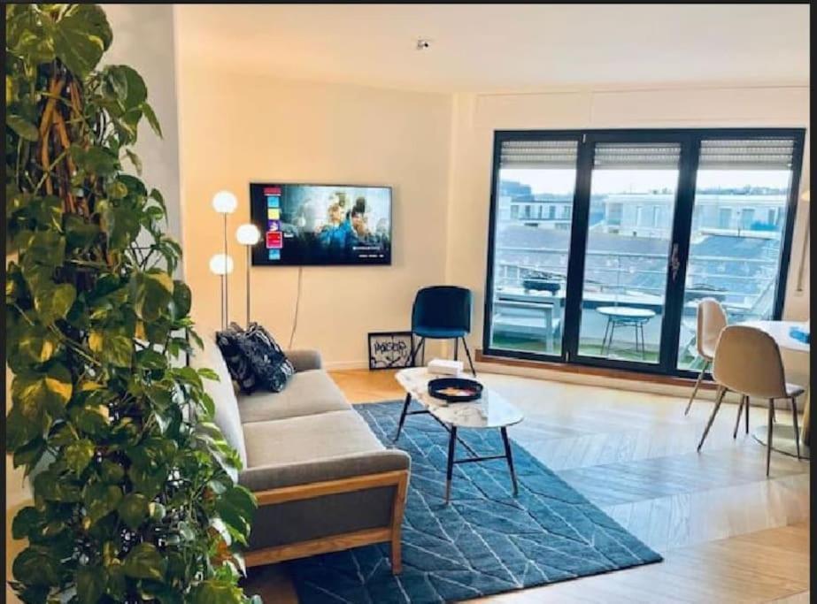 One Bedroom W Free Parking &terrace Luxembourg